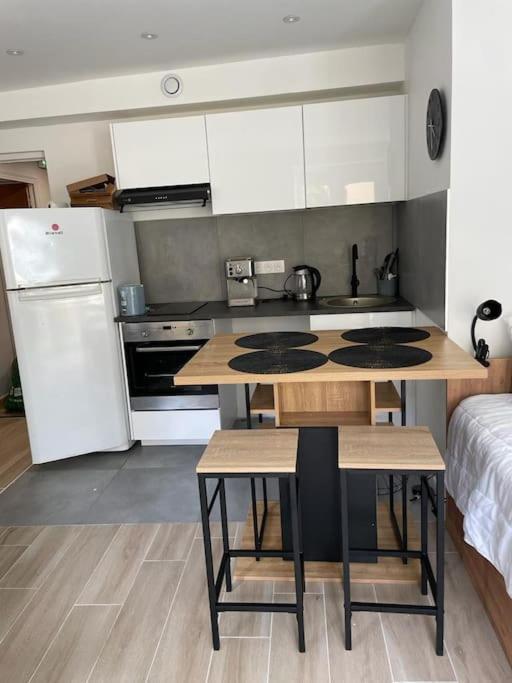 Apartment 2-appartement Rdc Avec Jardin
