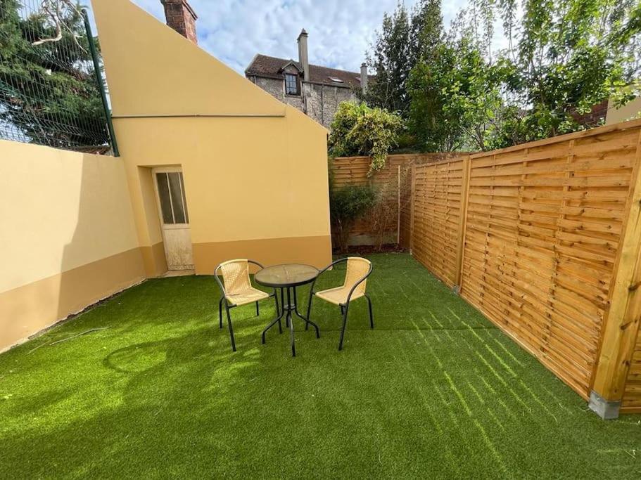 2-appartement Rdc Avec Jardin Apartment *