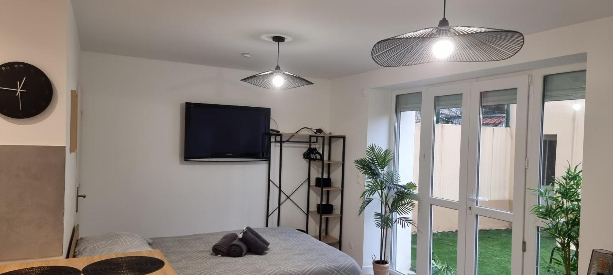 2-appartement Rdc Avec Jardin
